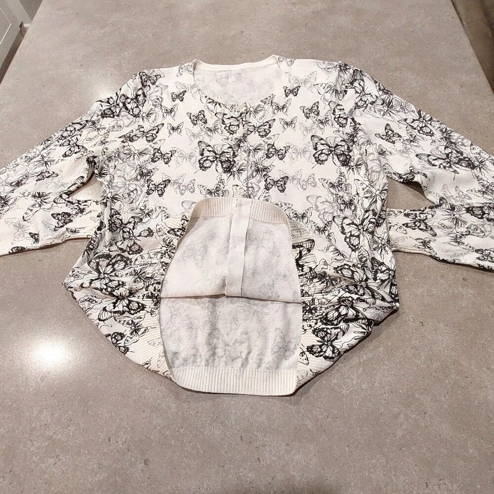 Women's Butterfly Print Button Down L/S Cardigan White Black Grey - Sze Medium